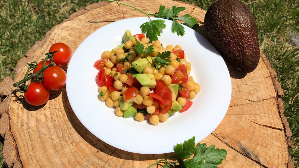la-era-de-nuria-ensalada-de-garbanzos-con-aguacate-2